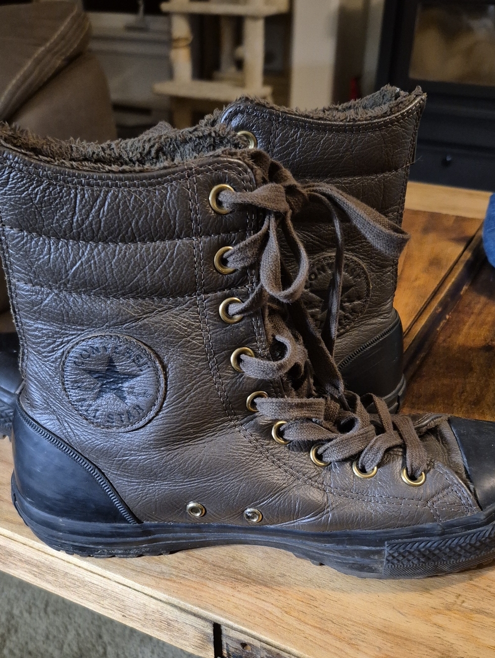 Rare, Discontinued Converse Men's Brown Quilted Leather High-Top Winter Boots